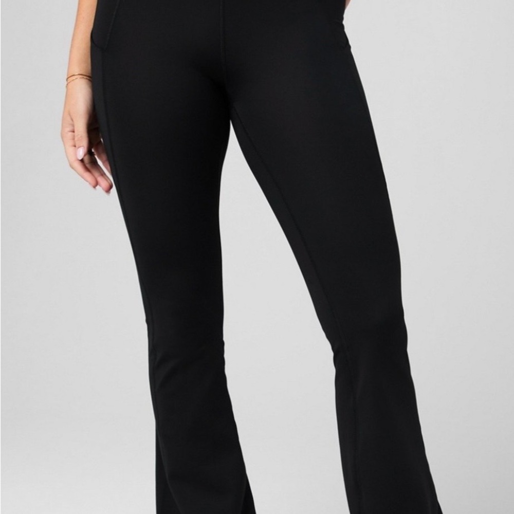 Fabletics Oasis PureLuxe High-Waisted Pocketed Kick Flare Leggings XL Black